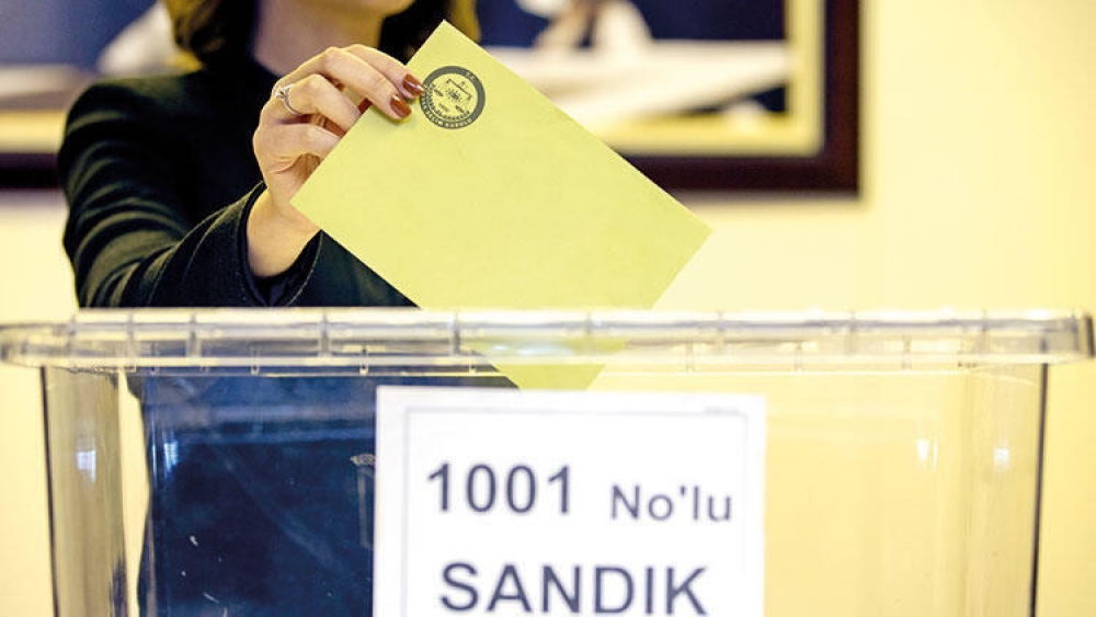 AKP'nin seçim yasası tasarısı taslağını tamamlamak üzere olan kararı