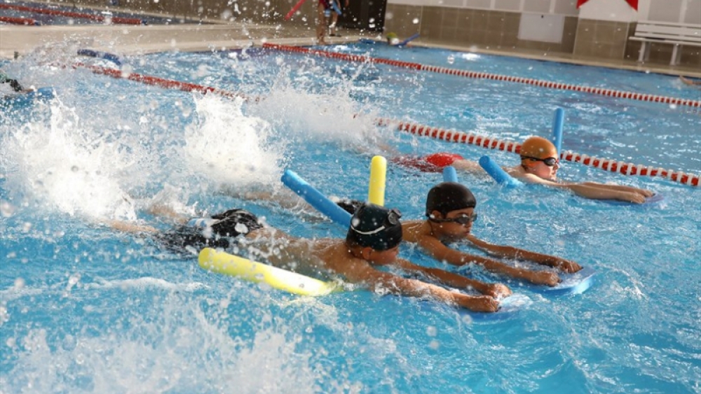 Denzili'de Büyükşehir'in yüzme projeleri Yüzme Federasyonu'na örnek oldu