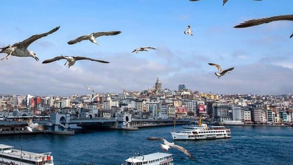 Türkiye bayramını katı COVID-19 önlemleri altında kutladı