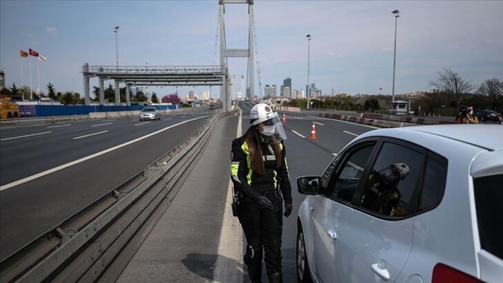 Türkiye, Mart ayından itibaren COVID-19 kısıtlamalarını kademeli olarak hafifletecek